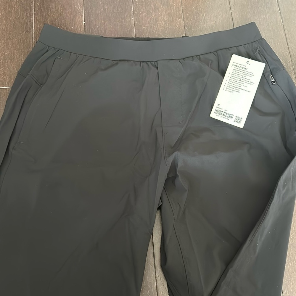 Lululemon Surge Jogger in black